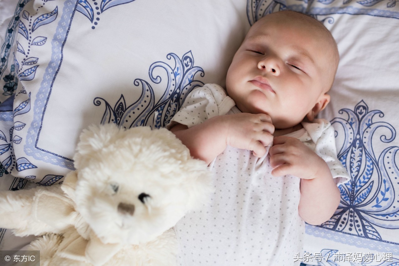 两个月的宝宝吸吮手指怎么办,怎样防止小孩吸吮手指