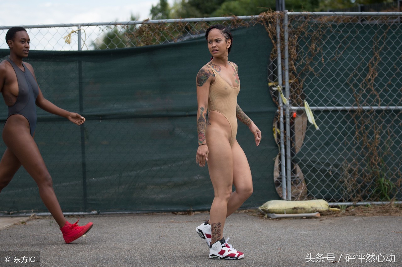 椰子和yeezy的区别,穿yeezy能跑1000米吗