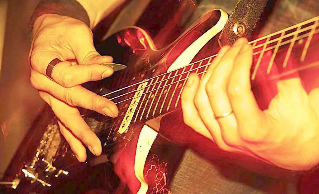 如何学吉他最好的方法,吉他学习的方法有哪些