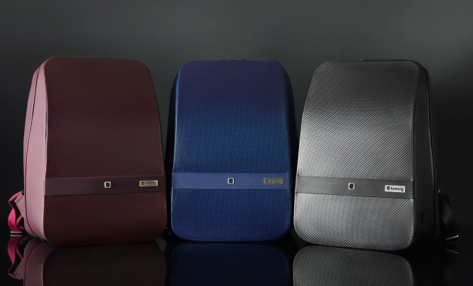 众筹排行榜：内置摄像头的双肩包，功能还贼多！