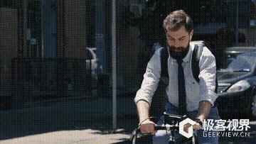 众筹排行榜：内置摄像头的双肩包，功能还贼多！