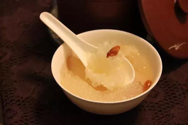 吃银耳有风险吗,银耳是养胃还是伤胃