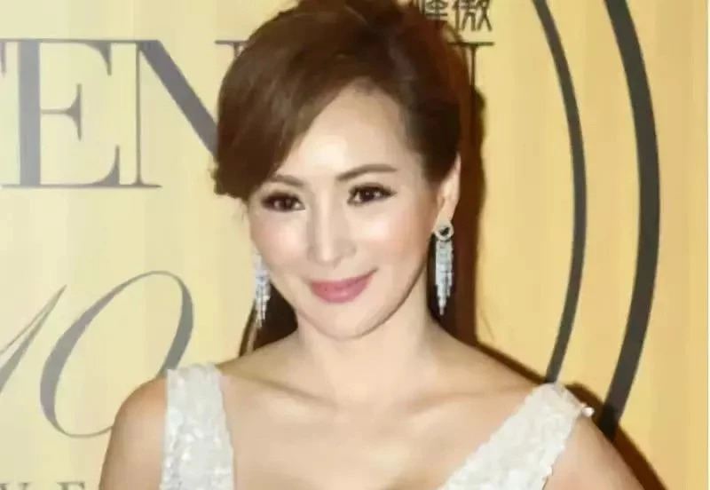 儿子留用每年花五十万昨天53岁生日自曝前夫没给赡养费