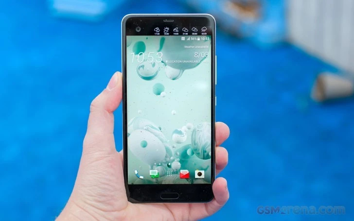 人生第一台手机htcuultra,htcu11对比htcuultra