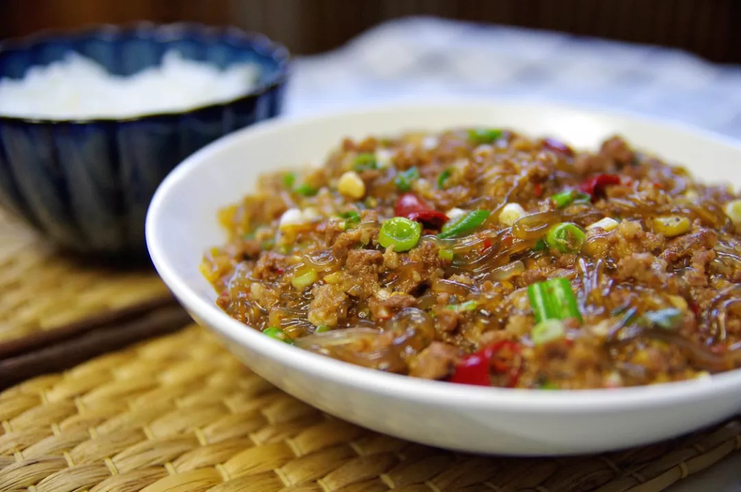 每个中国人都被这些菜名坑过，炒苍蝇头、蚂蚁上树……这都是啥？