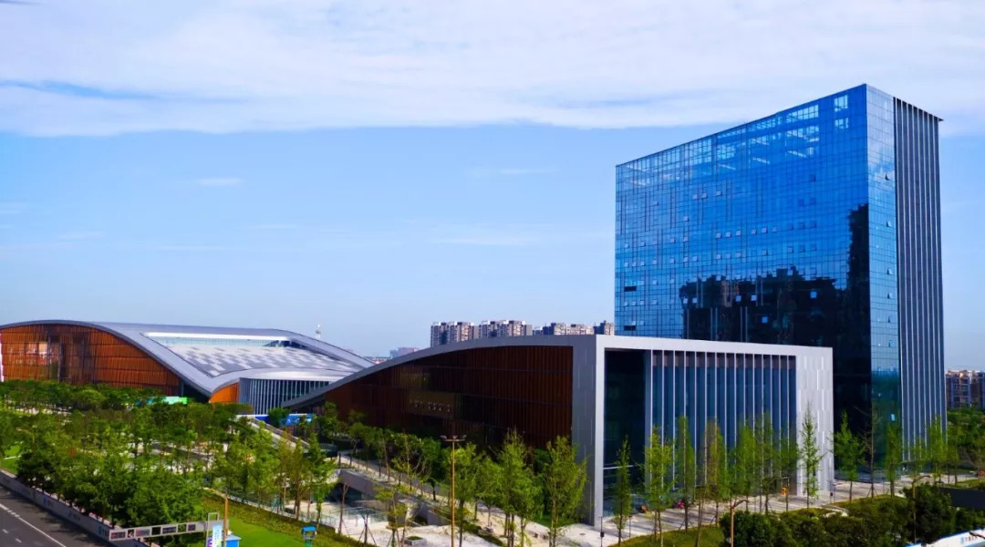 映象青白江｜汗流浃背才快活！傍晚的文体中心有最活力激情的一面！