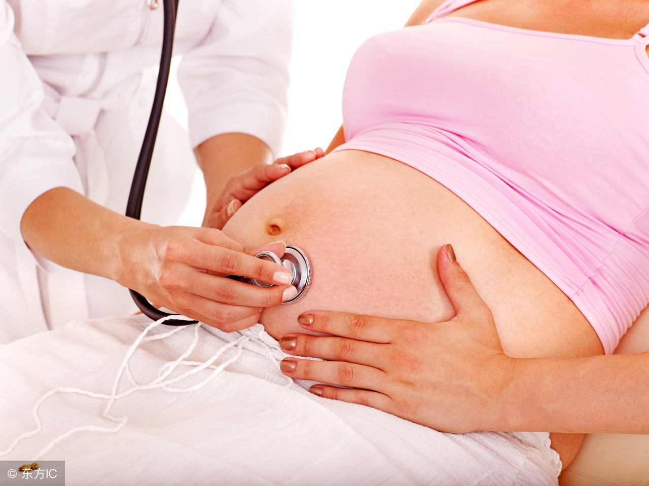 异位妊娠是怎么引起的？用什么方法可以治疗呢？