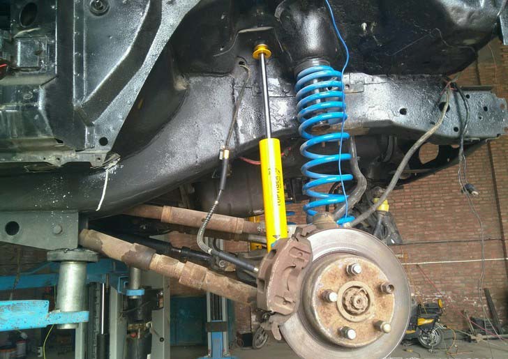 切诺基213改大脚,切诺基213升高5寸改装