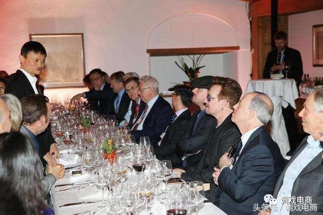 把衬衫当防晒衣穿,衬衫加防刺服