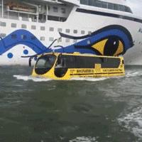 万名官兵参与山东灾后重建；想离就离？法律拟规定先冷静一个月；“女孩滴滴顺风车遇害案”嫌犯被批捕！