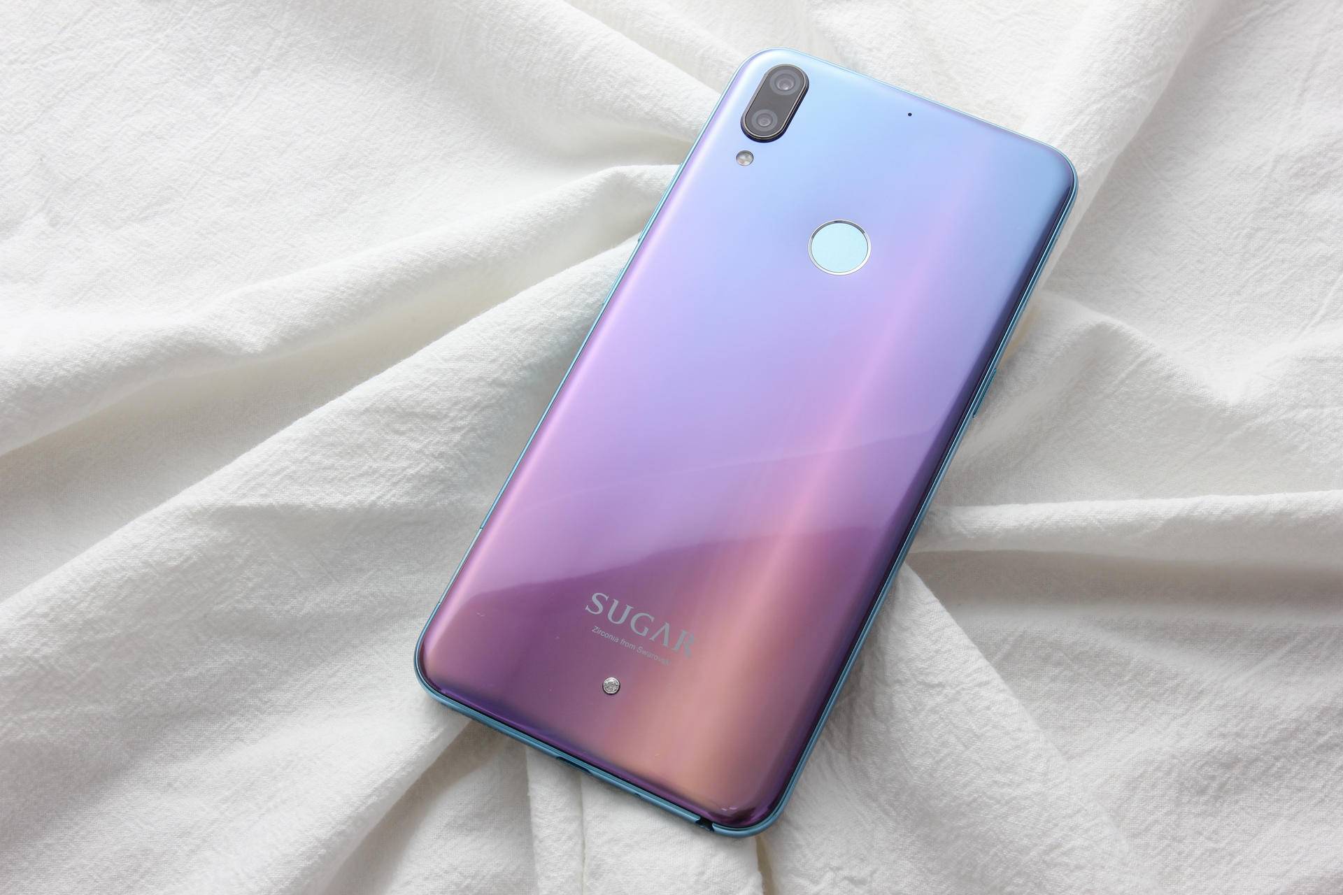 值得年轻人上手的最新手机,年轻人用过的第一代智能手机