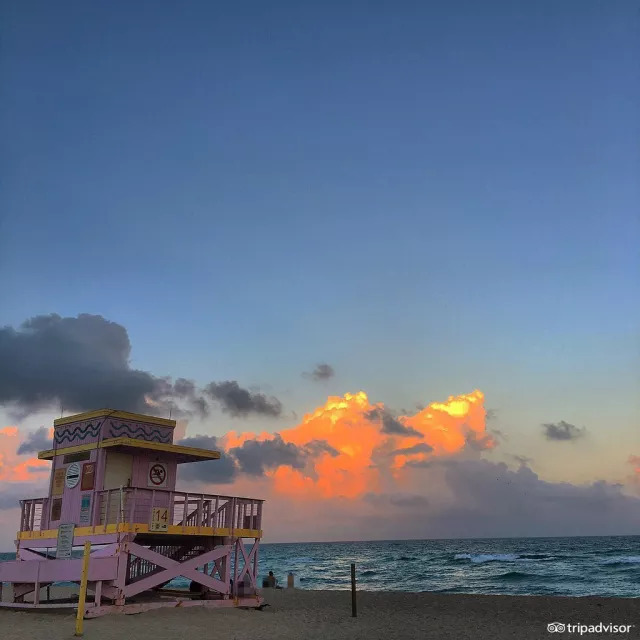 必去的十大海滩,全球最美的六大海滩