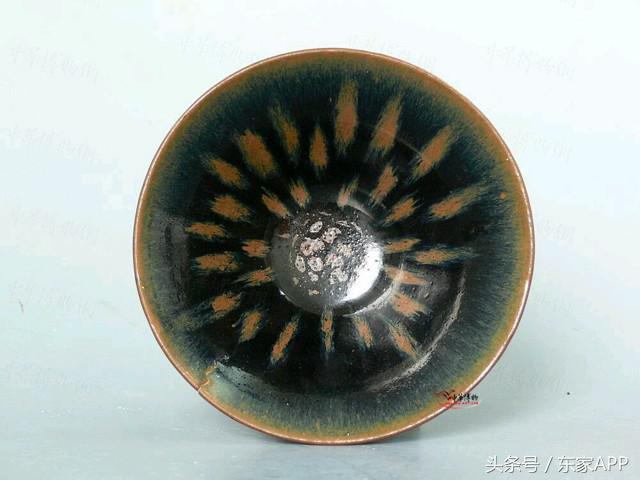 陶瓷表面的釉如何形成,陶瓷蓝黑裂纹是什么釉