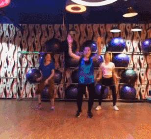 游泳有什么好玩的,游泳的好处锻炼胆量