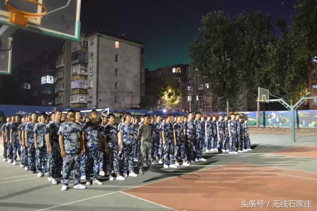 石家庄学校军训视频,27中学校石家庄军训
