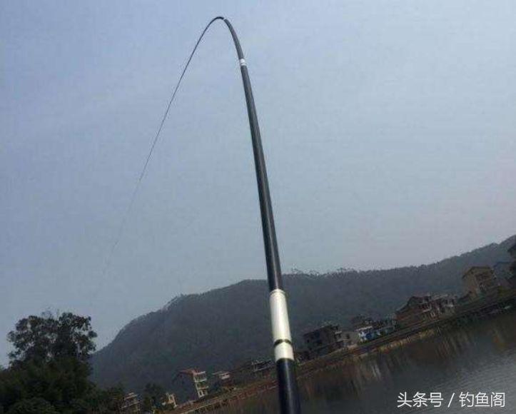 钓大鱼技巧防止切线,钓大鱼中鱼后怎么控鱼