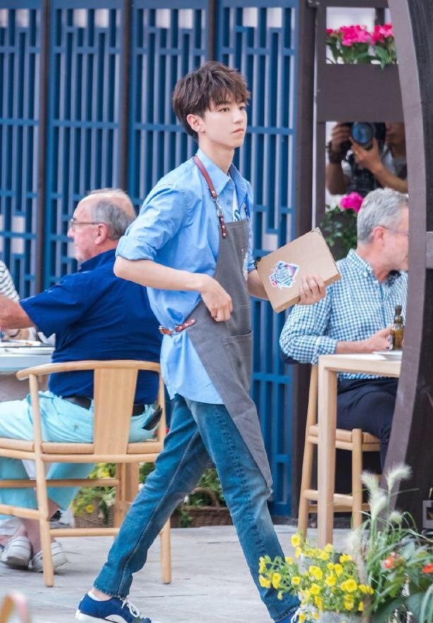 跟着王俊凯学护肤,跟着小凯学穿搭