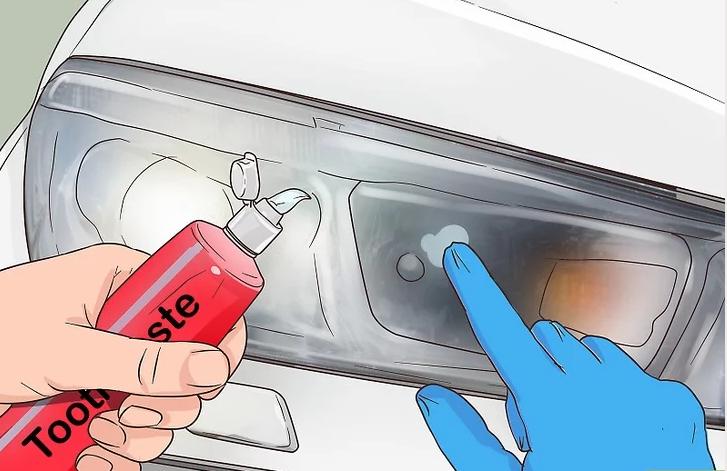 汽车大灯温度过高灯罩模糊怎么办,汽车大灯被除胶剂弄模糊了怎么办