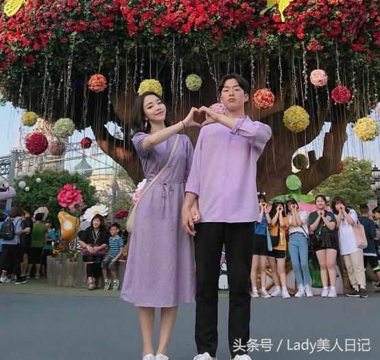 情侣装一定俗不可耐?这些情侣装都是高级货