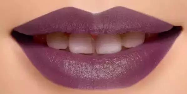 直男选口红？能笑一百年的灾难现场！说，你男人中招没？