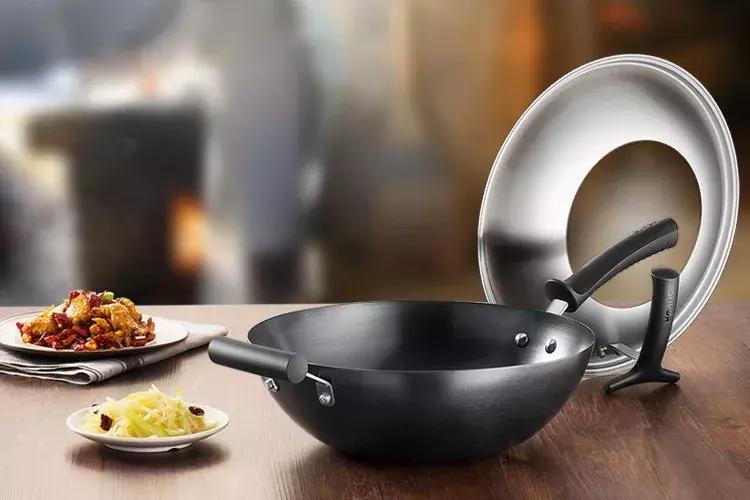 铁锅如何养护不生锈好看,新铁锅怎么处理不生锈不粘铸铁锅