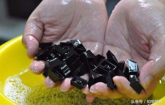 怎么正确清洗机械键盘,如何清洗机械键盘的正确方法