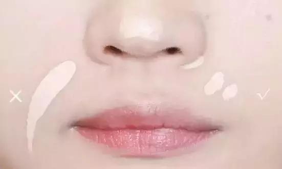 除了发量,最暴露年龄的可能是这两道纹