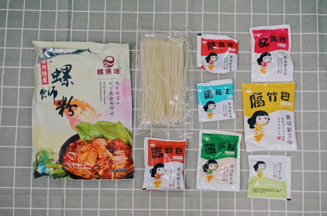 不务正业研究所,哪款螺蛳粉是最好吃的测评