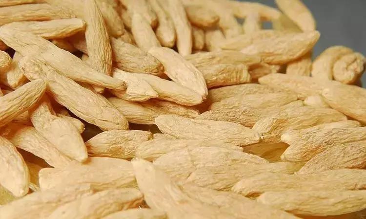 早起喉咙痰有血块怎么回事,早起喉咙里有褐色的痰疙瘩