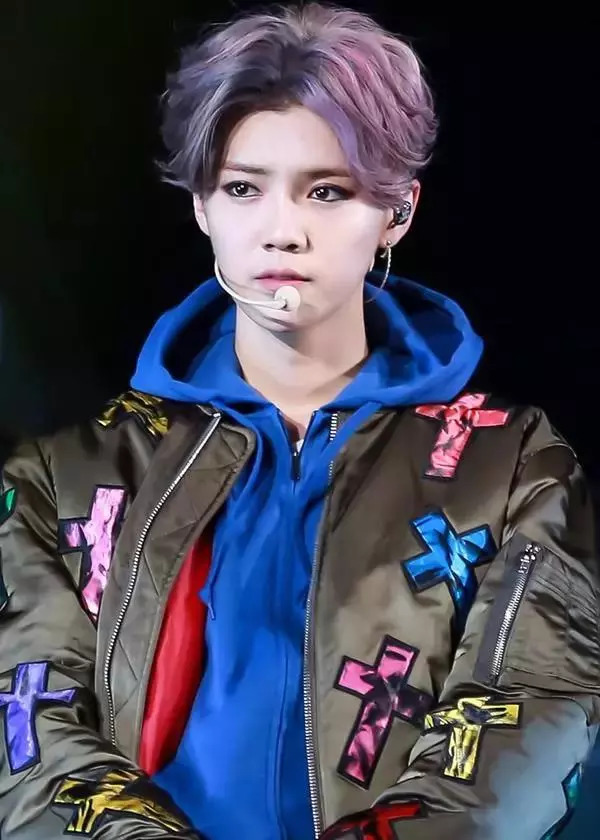 没想到美妆圈老阿姨的我连鹿晗王一博都拼不过（摊手）｜八公举