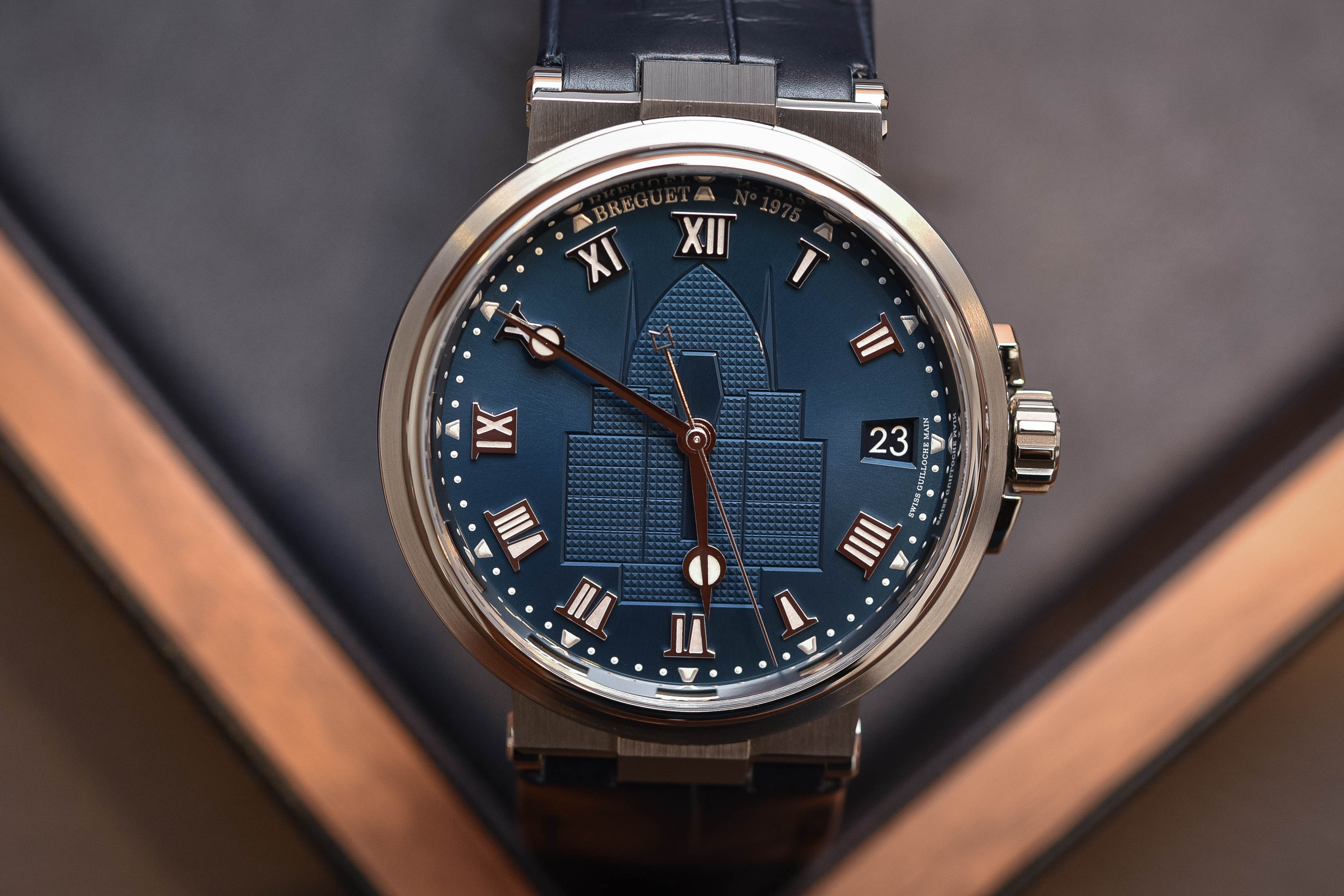 一两千块顶级复刻表值不值得入手,复刻表到底值不值得入手