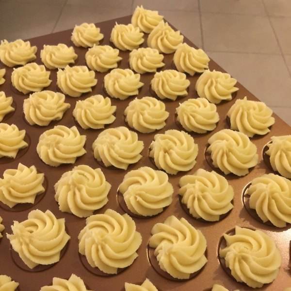 私房烘焙向实体店转型,私房烘焙刚起步什么产品好卖