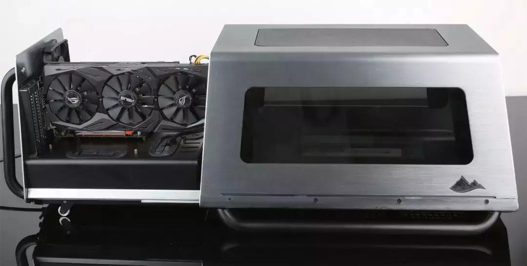 一秒就能打开！这款机箱值不值1899元？