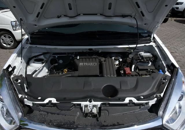 铃木这款车下血本了！仅6万，掀翻雨燕连瑞纳都自愧不如