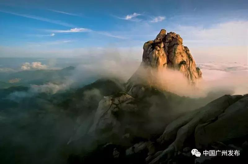 黄山迪士尼门票多少钱,上海迪士尼和黄山哪个好玩