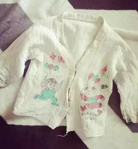 还记得这部童年追过的电视剧吗,90后小时候穿过的套装