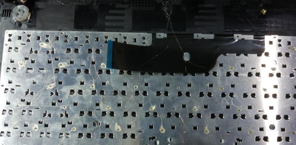 给笔记本电脑换键盘,三星笔记本更换键盘