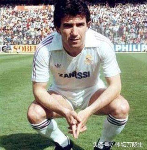 皇马7号球衣c罗,皇马七大传奇人物给c罗颁奖