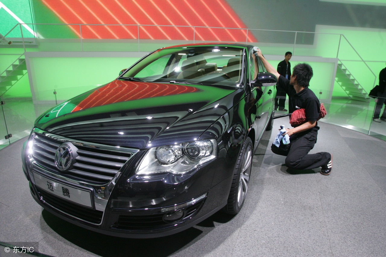 13年迈腾1.8t豪华版现在值得买吗,17年迈腾1.8t豪华版二手车多少钱