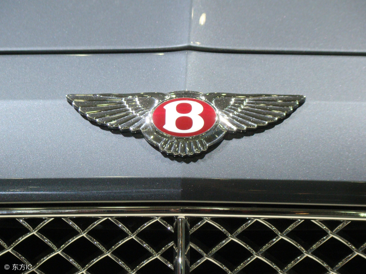 13年迈腾1.8t豪华版现在值得买吗,17年迈腾1.8t豪华版二手车多少钱