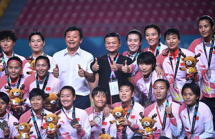 閲嶇敺杞诲コ涓浗,閲嶇敺杞诲コ瓒崇悆姣旇禌