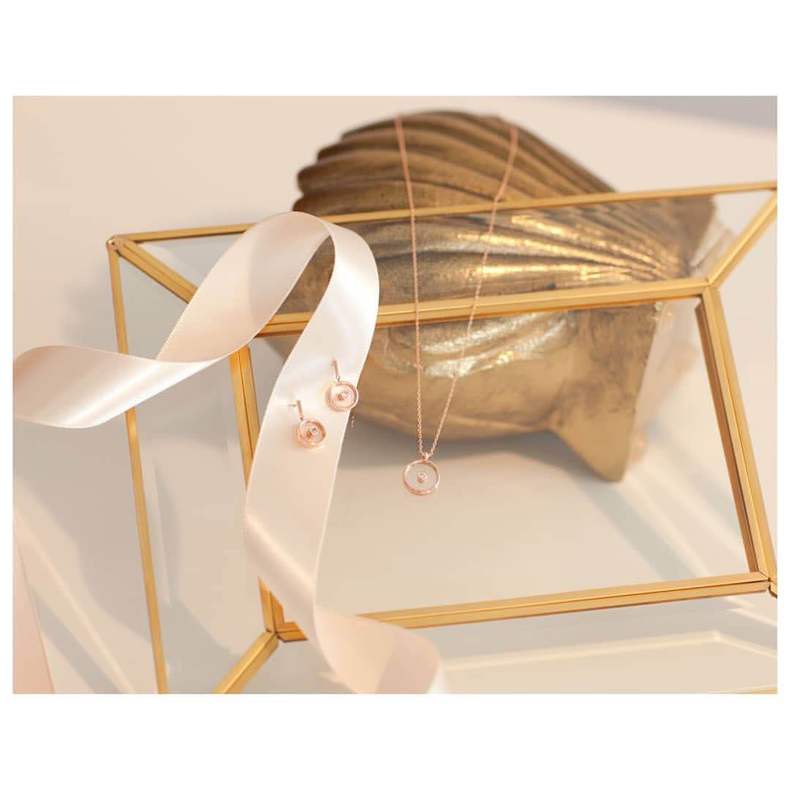 职场穿搭女装金秘书,金秘书经典配饰