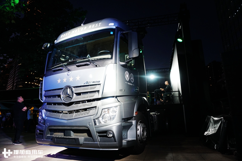 不止是面子，为何开大奔能让人自豪？通过奔驰卡车告诉您背后原因