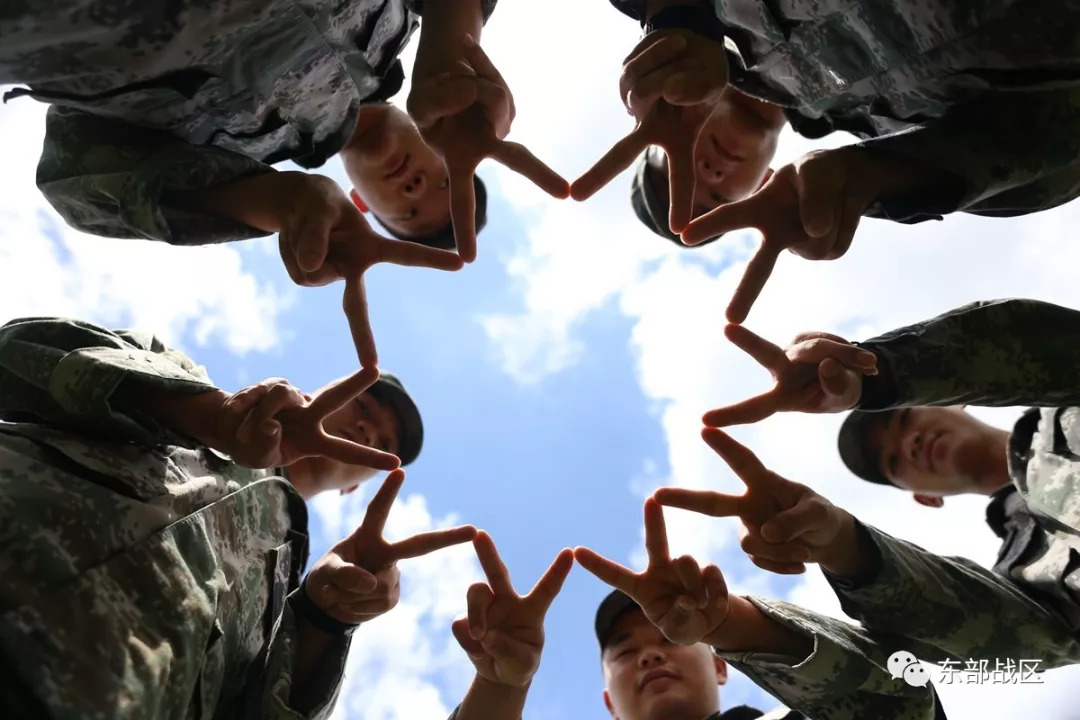 椹奸搩澹板搷璧锋垜鐨勫啗鏃呯敓娑粨鏉熶簡,椹奸搩澹板搷鍛婂埆鍐涜惀