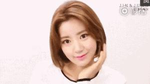 适合圆脸显年轻的齐刘海造型,剪个刘海换个人发朋友圈