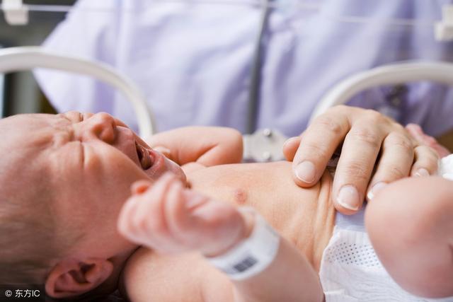 宝宝出生足底血查什么,宝宝出生查脚板血原因