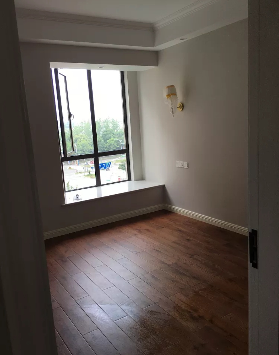 喜刷刷，喜刷刷，嗷呜……油漆刷的我脑壳疼呀脑壳疼