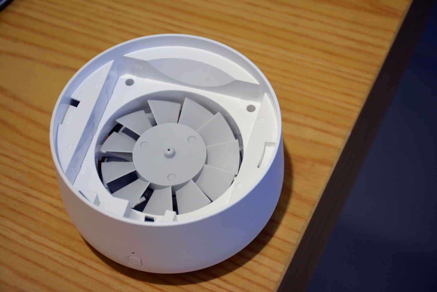 米家驱蚊器智能版怎么更换驱蚊片,米家驱蚊器里面的电子