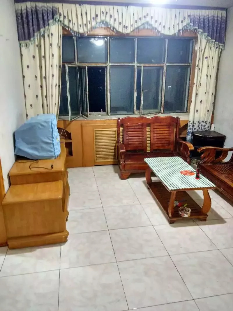 石河子精装修房出售,石河子房源三室一厅