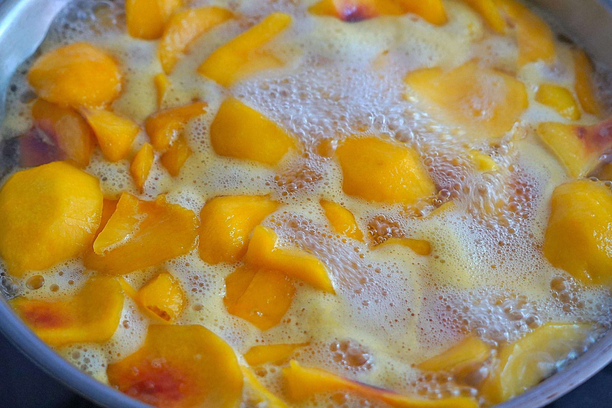 黄桃能放软吗怎么吃,大黄桃怎么样增加甜度